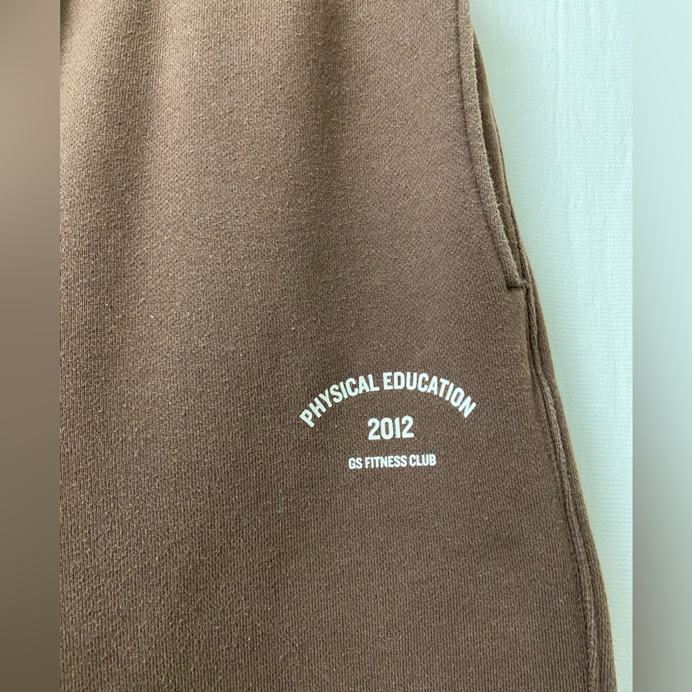 Gymshark Phys Ed Graphic Sweatpant - Picture 4 of 5